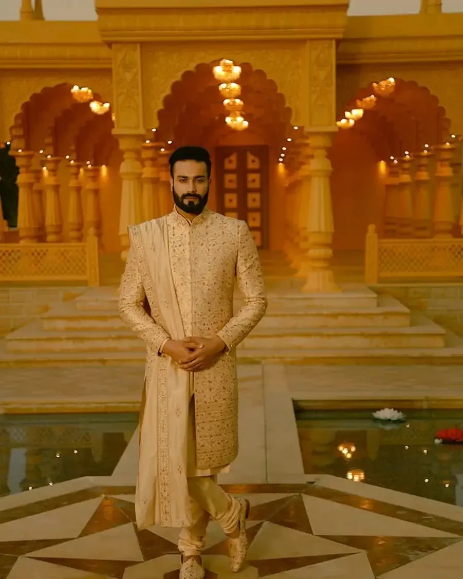 Men Sherwani (Basic)